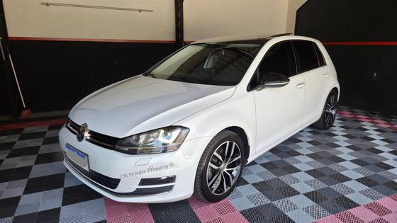 VOLKSWAGEN GOLF 1.4 TSI HIGHLINE 16V GASOLINA 4P AUTOMÁTICO VOLKSWAGEN GOLF 1.4 TSI HIGHLINE 16V GASOLINA 4P AUTOMÁTICO